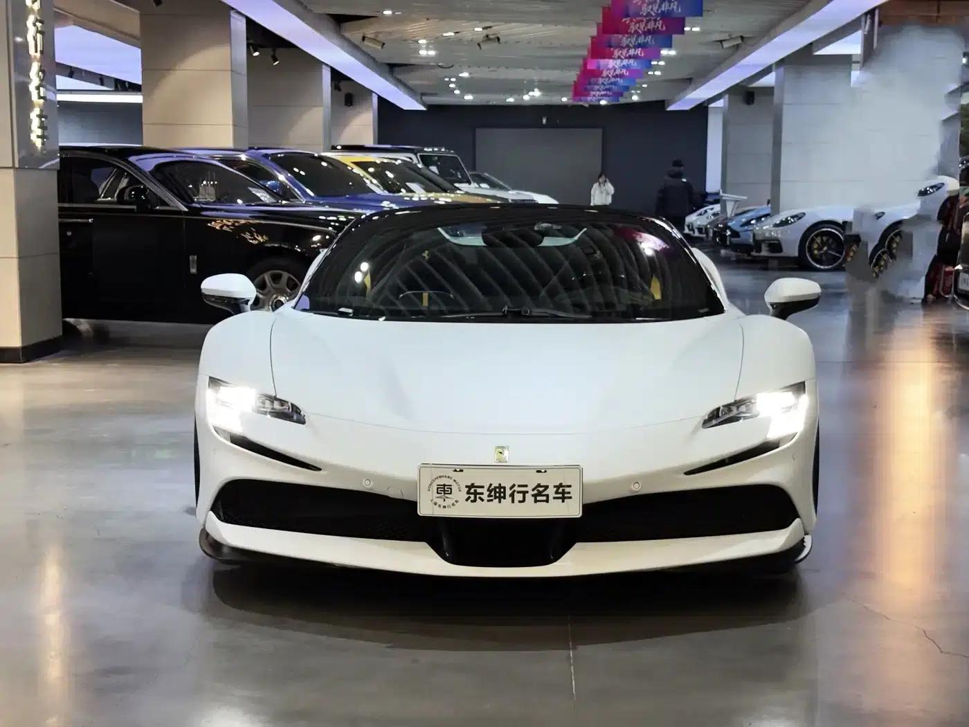 SF90 2021 3.9T V8 Spider — миниатюра 2