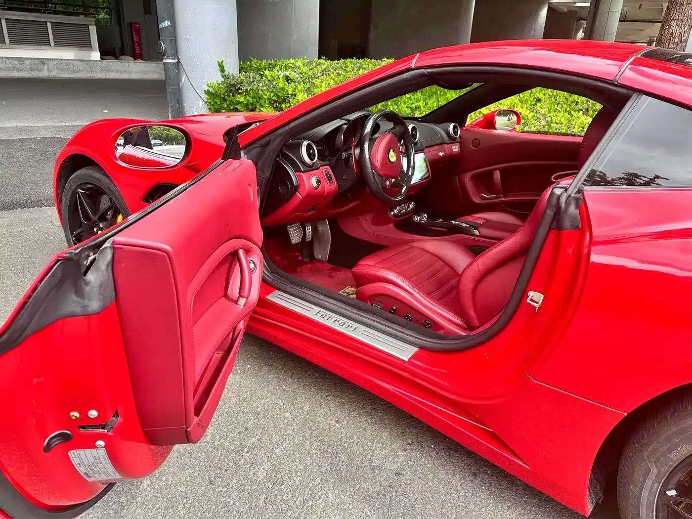 California T 2009 4.3L Standard Model — миниатюра 3