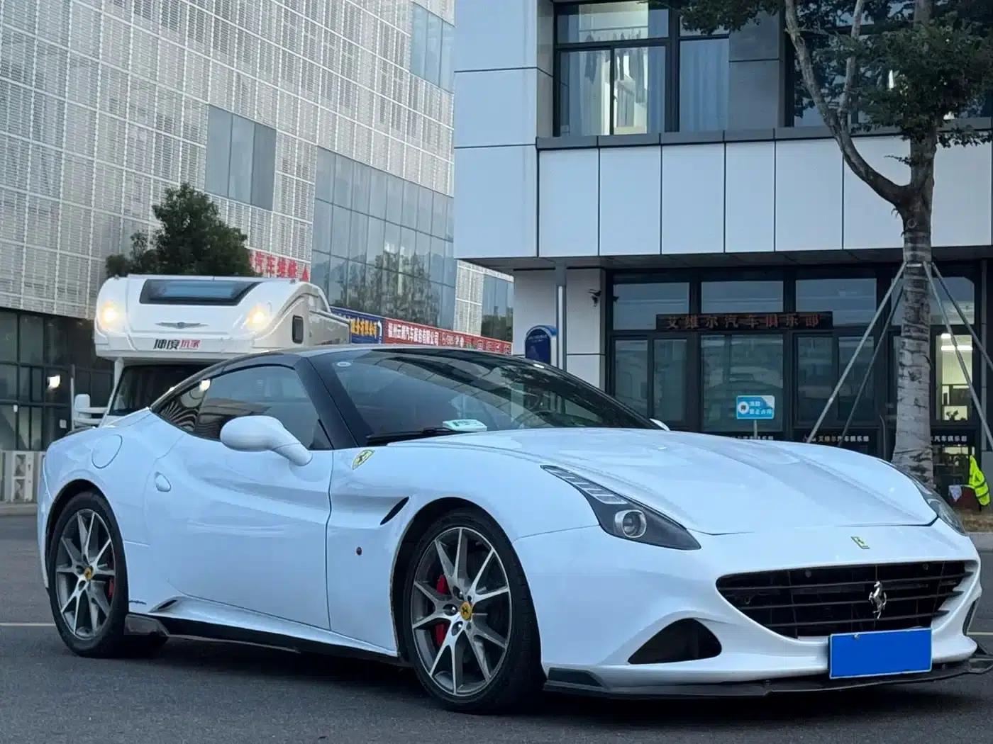 California T 2009 4.3L Standard Model — миниатюра 3