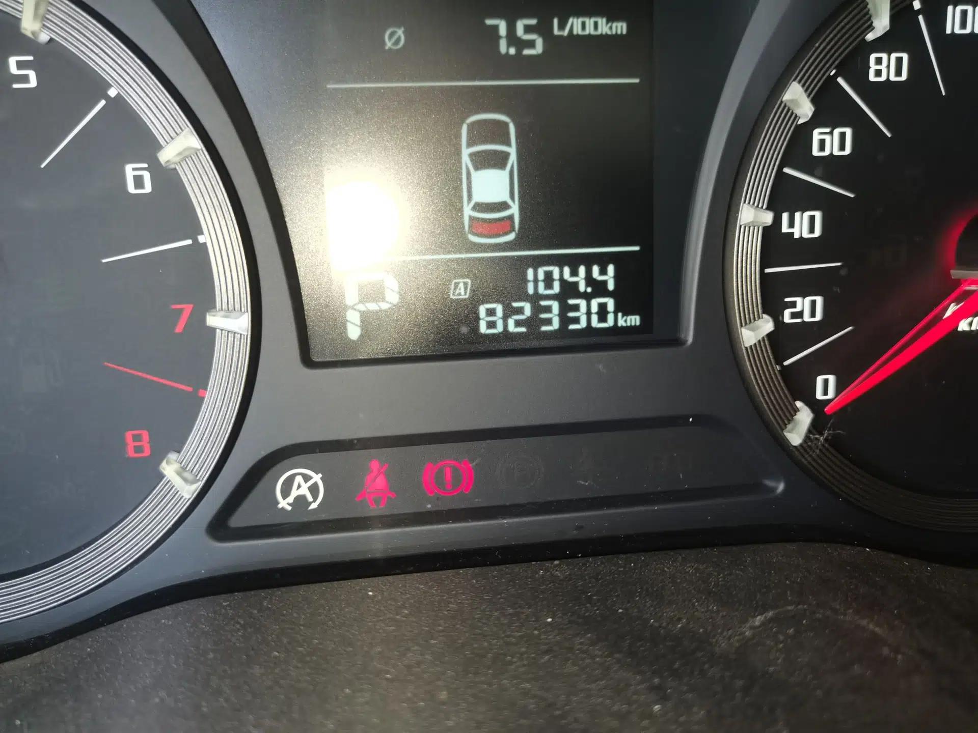 GAC Trumpchi GA6 2015 1.8T DCT Comfort Model — миниатюра 13