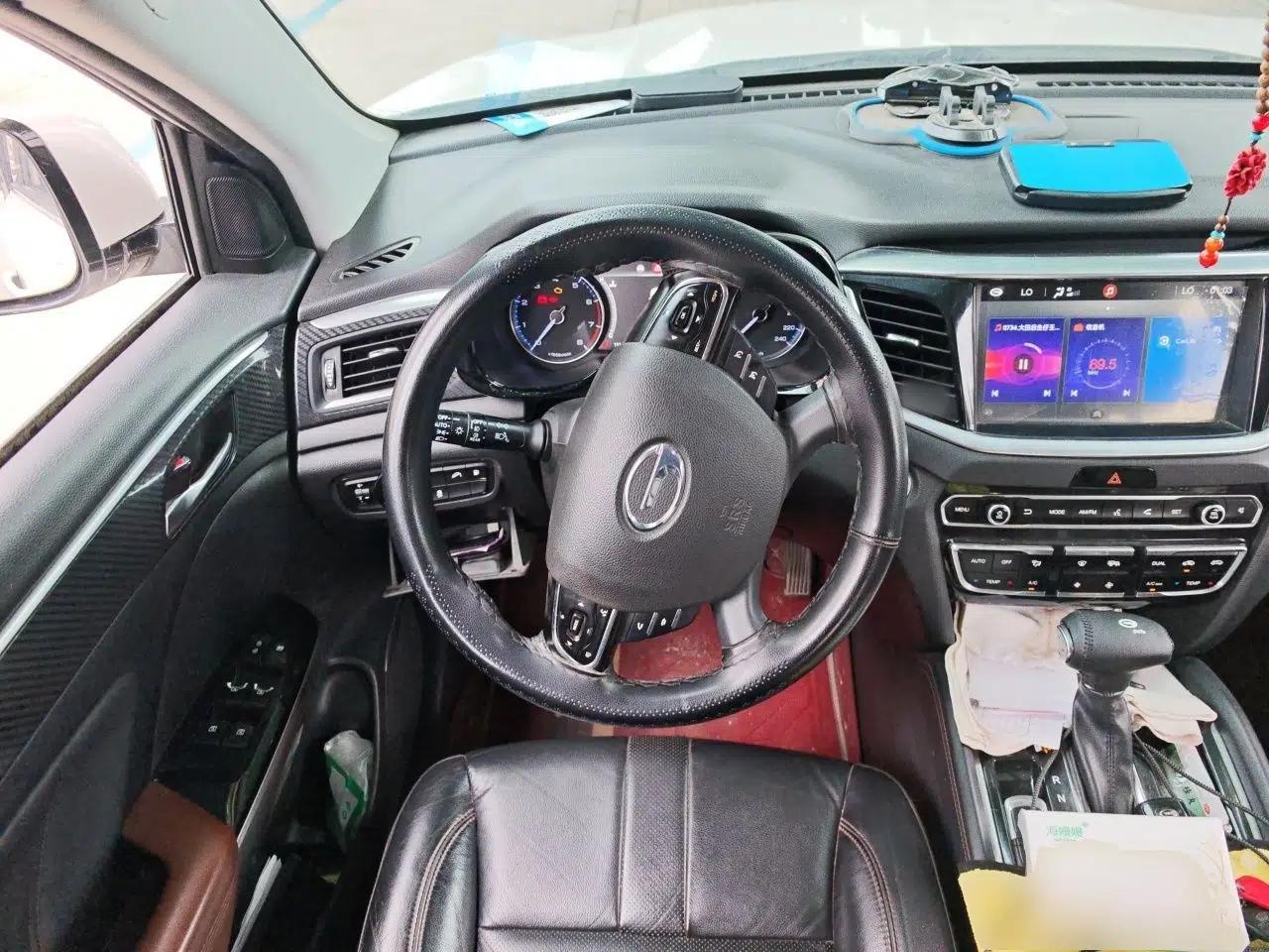 GAC Trumpchi GS7 2017 320T Two-Wheel-Drive Luxury Model — миниатюра 11