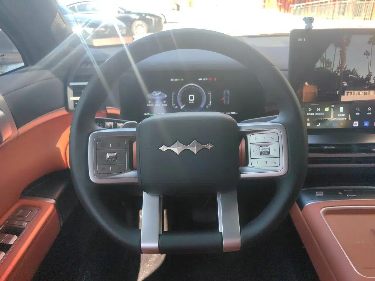 Formula Leopard Tai 7 2025 Model 200 km Two-Wheel Drive Max Edition — миниатюра 11