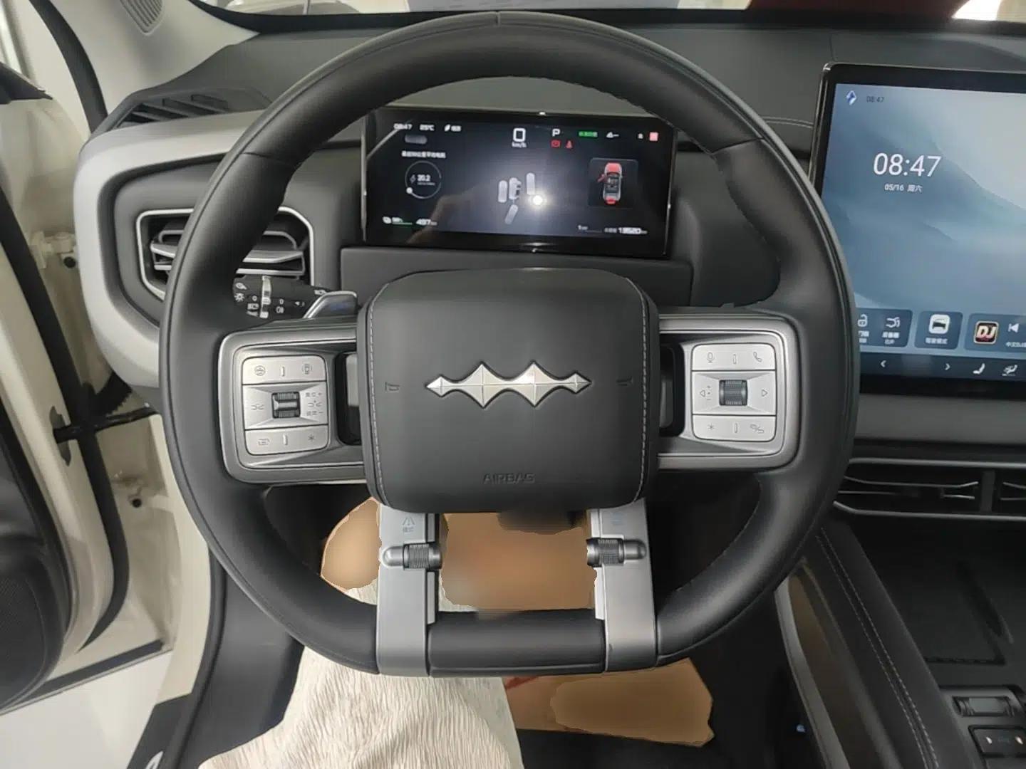 Formula Leopard Titanium 3 2025 501 km All-Wheel Drive Intelligent Driving Max Edition — миниатюра 13