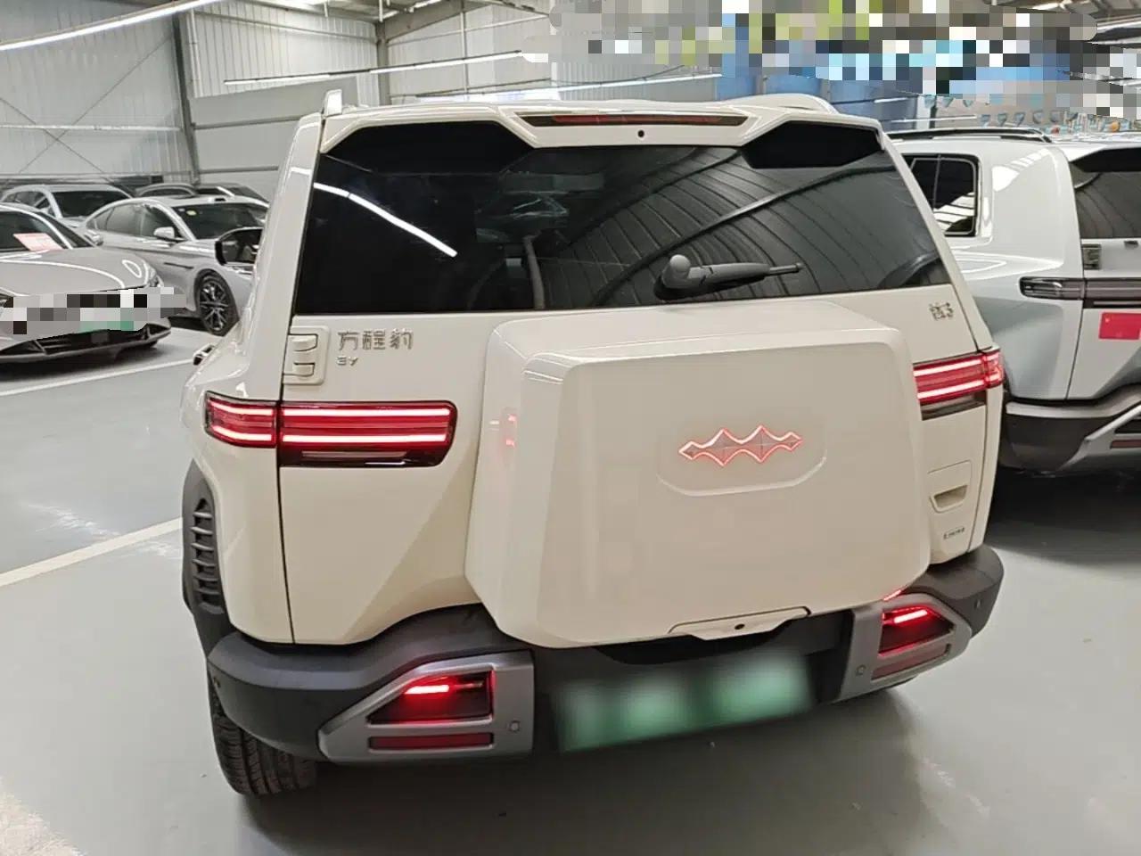 Formula Leopard Titanium 3 2025 501 km Range Rear-Wheel Drive Intelligent Driving Max Edition — миниатюра 5