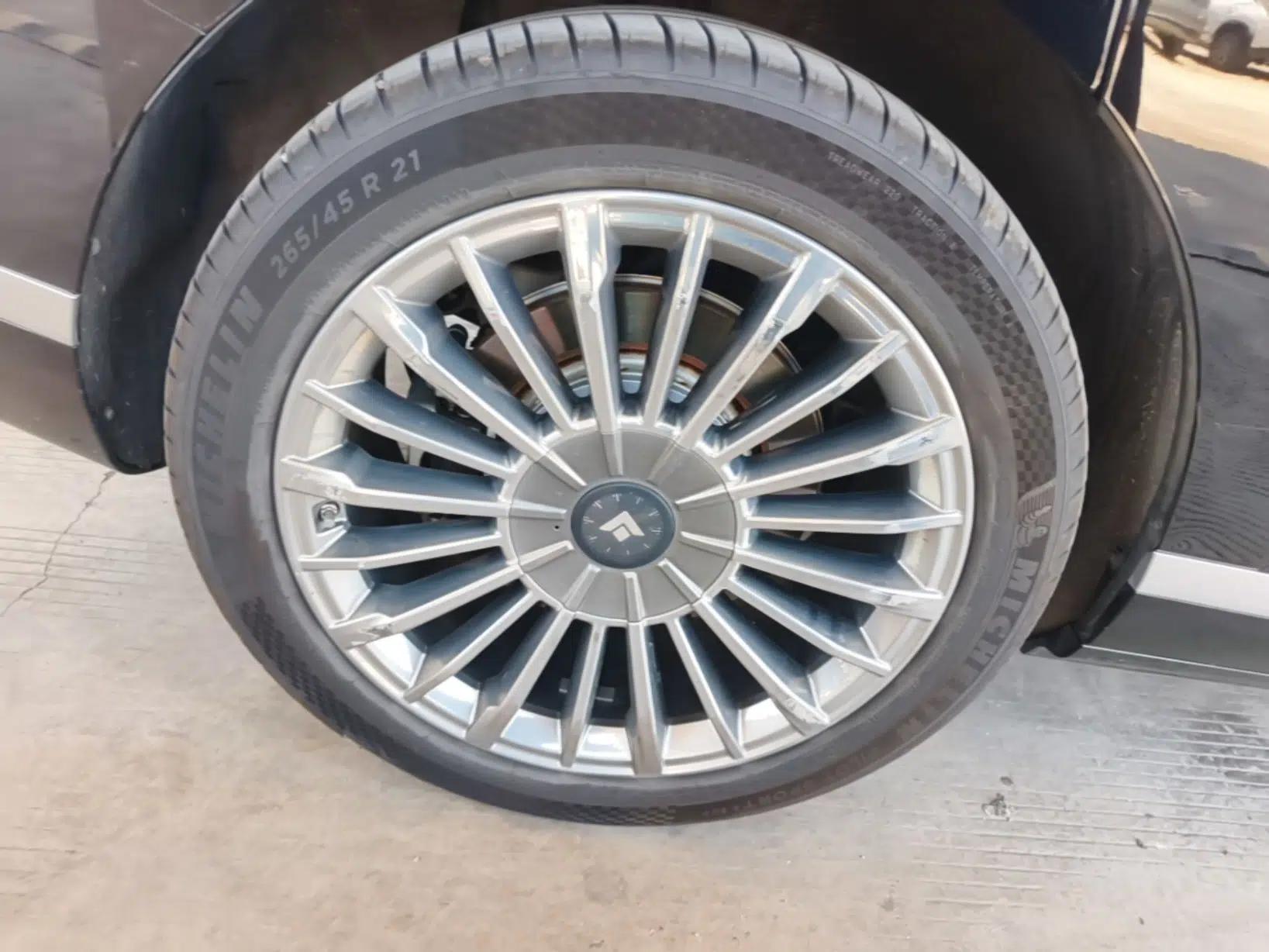 Hyptec HL 2025 700 Ultra Six-Seater All-Wheel-Drive LiDAR Version — миниатюра 10