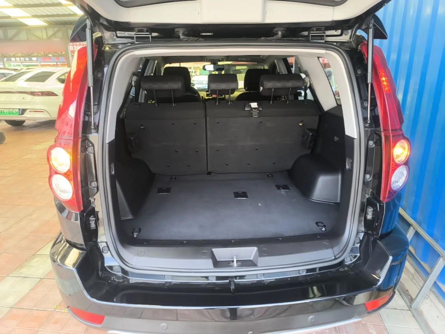 Haval H5 Classic 2013 ZhiZun Edition Green Silence 2.0T Manual 4x4 Progressive Model — миниатюра 22