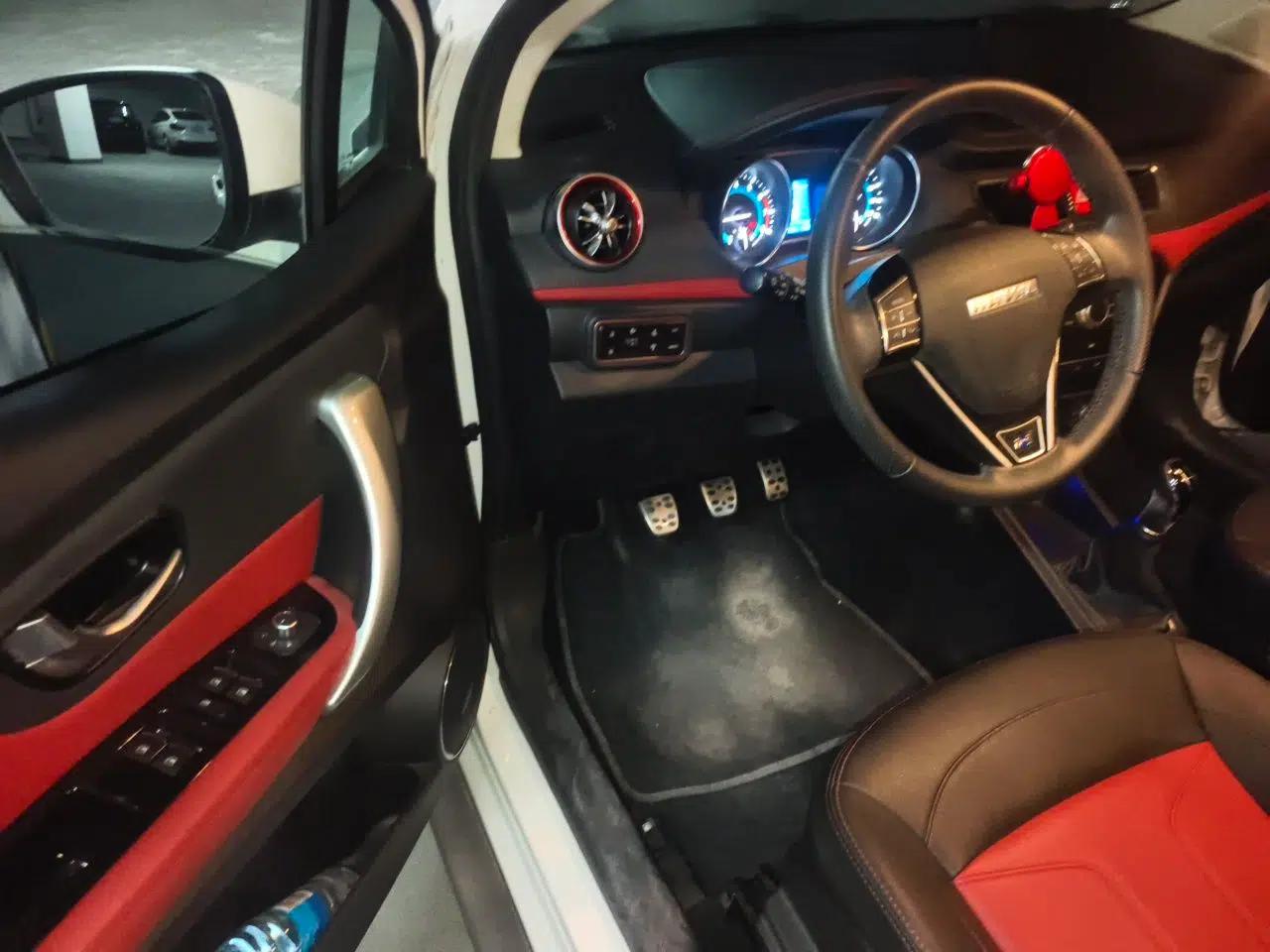 Haval H1 2016 Revised Version Blue Badge 1.5L Manual Comfort Edition — миниатюра 17