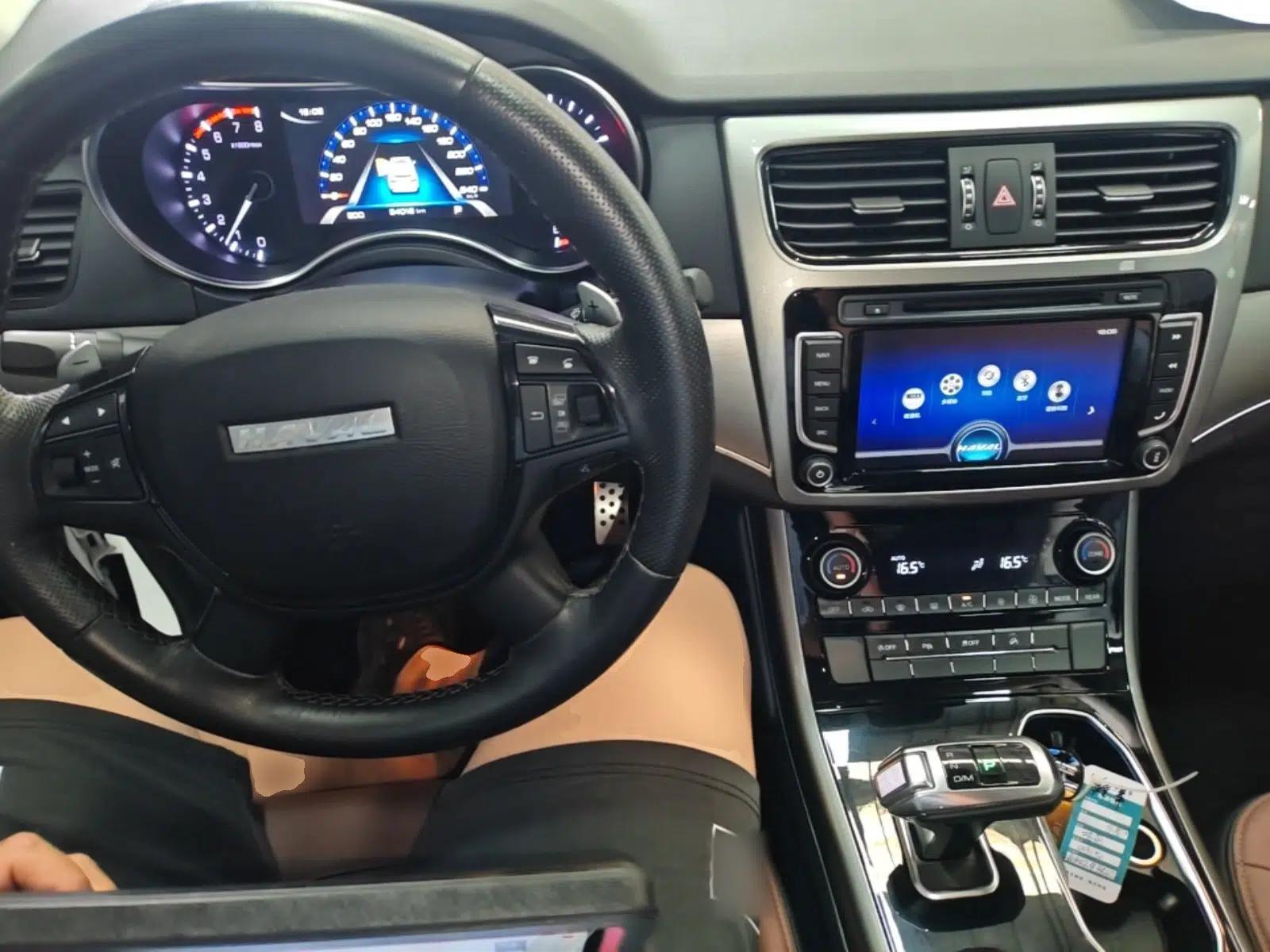 Haval H8 2017 2.0T Gasoline 4x4 Enjoyment Model — миниатюра 12