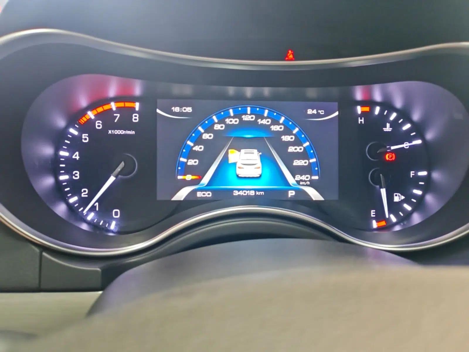 Haval H8 2017 2.0T Gasoline 4x4 Enjoyment Model — миниатюра 14