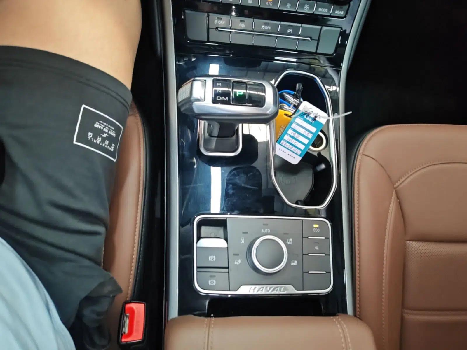 Haval H8 2017 2.0T Gasoline 4x4 Enjoyment Model — миниатюра 16