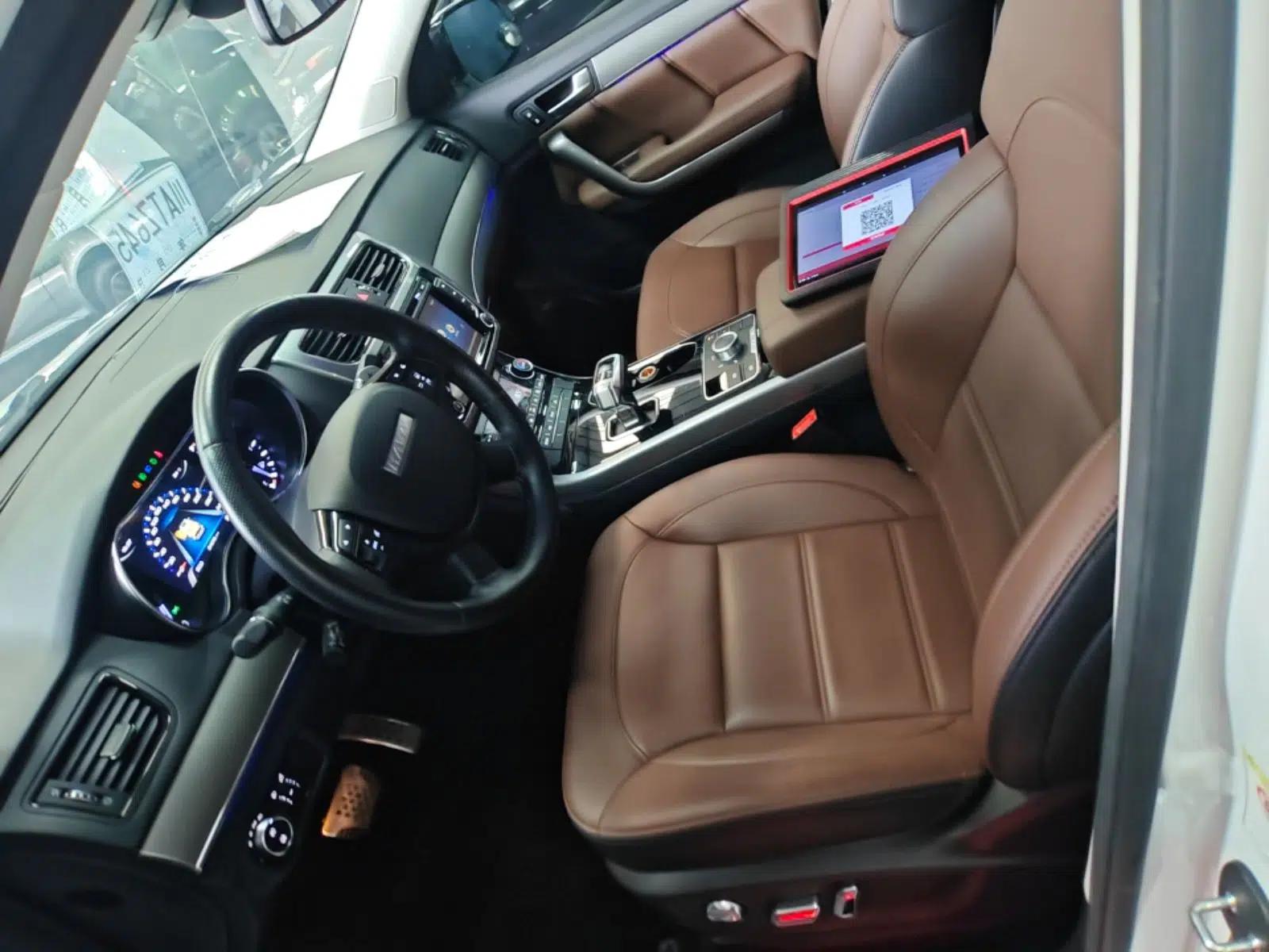 Haval H8 2017 2.0T Gasoline 4x4 Enjoyment Model — миниатюра 17