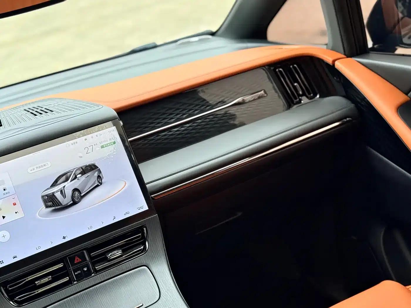 Trumpchi E9 2025 Model: E9 Super Fast Charging Premium — миниатюра 15