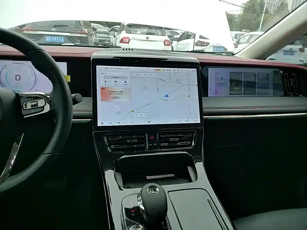 Trumpchi E9 2023 E9 MAX — миниатюра 13