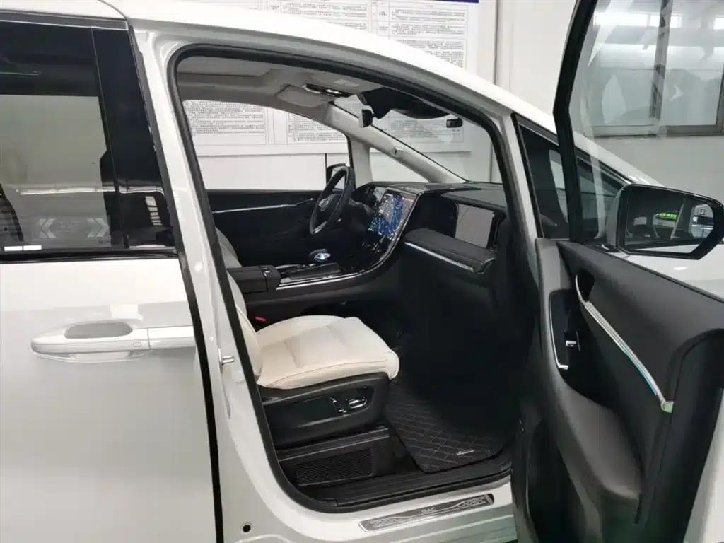 Trumpchi E9 2023 E9 MAX — миниатюра 11