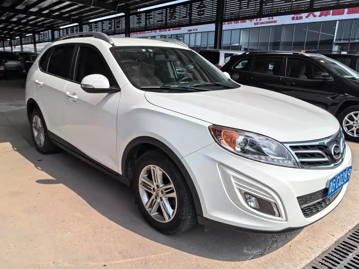 Trumpchi GS5 2012 2.0L Manual 2WD Anniversary Limited Edition — миниатюра 3