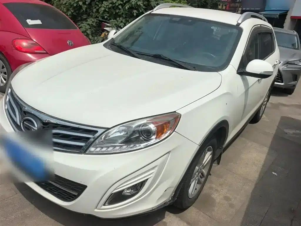 Trumpchi GS5 2014 2.0L Automatic 2WD Premium Edition — миниатюра 1