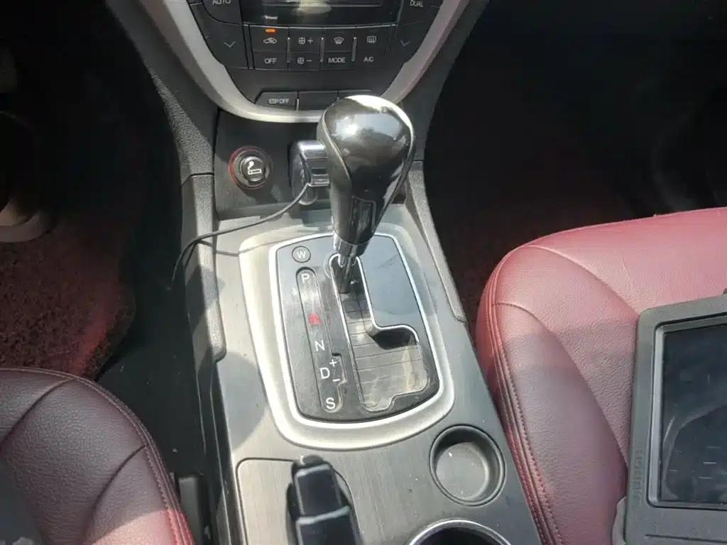 Trumpchi GS5 2014 2.0L Automatic 2WD Premium Edition — миниатюра 14