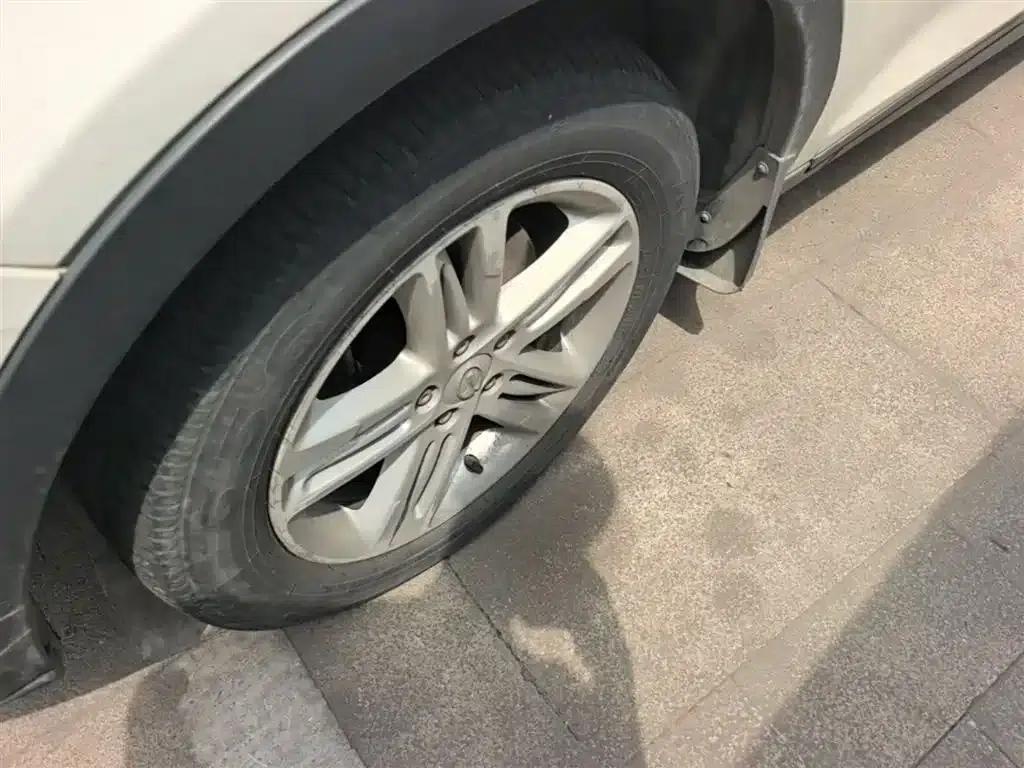 Trumpchi GS5 2014 2.0L Automatic 2WD Premium Edition — миниатюра 23
