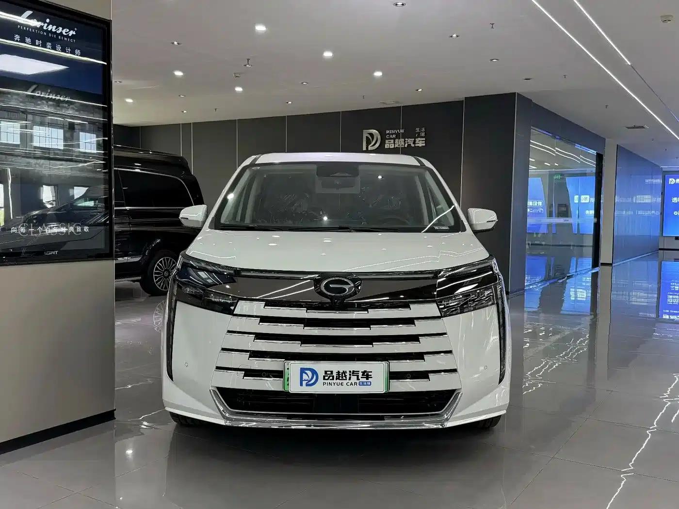 Trumpchi E8 PHEV 2024 Model 150km Dragon Soaring Starry Night+ — миниатюра 2