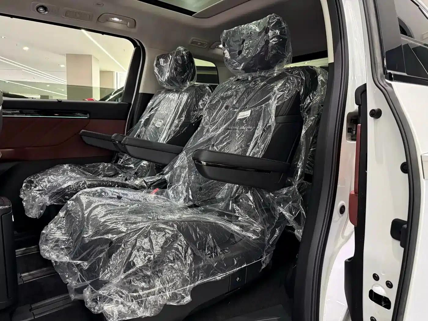 Trumpchi E8 PHEV 2024 Model 150km Dragon Soaring Starry Night+ — миниатюра 12