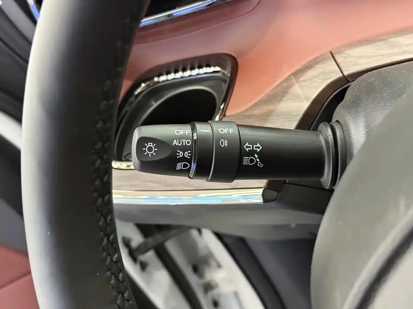 Trumpchi E8 PHEV 2024 Model 150km Dragon Soaring Starry Night+ — миниатюра 14