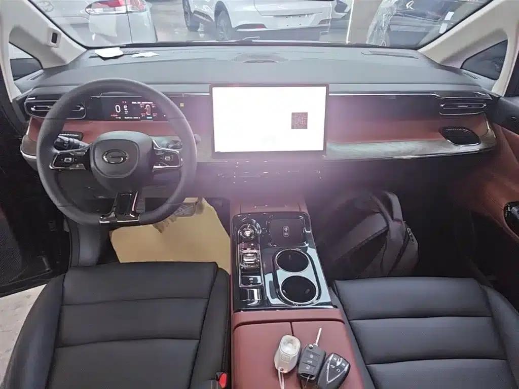 Trumpchi E8 PHEV 2024 Model 150km MAX+ — миниатюра 10
