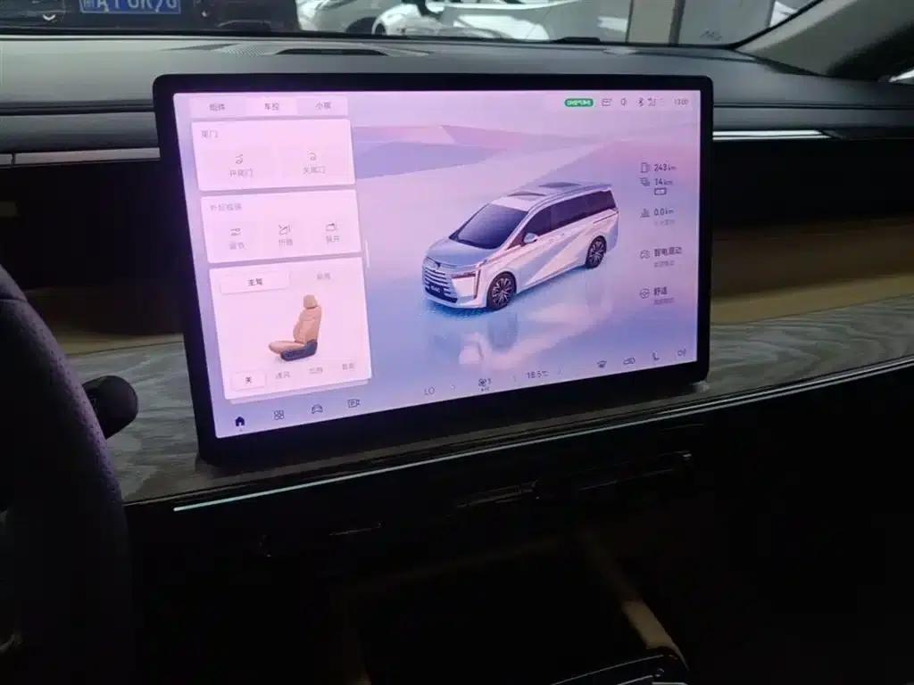 Trumpchi E8 PHEV 2024 Model 150km MAX+ — миниатюра 13