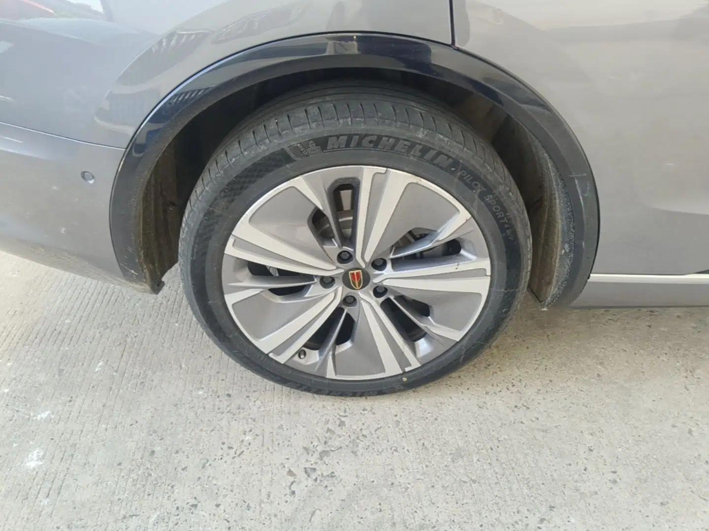 Hongqi E-HS9 2021 510 km Range Flagway Edition Six Seats — миниатюра 10