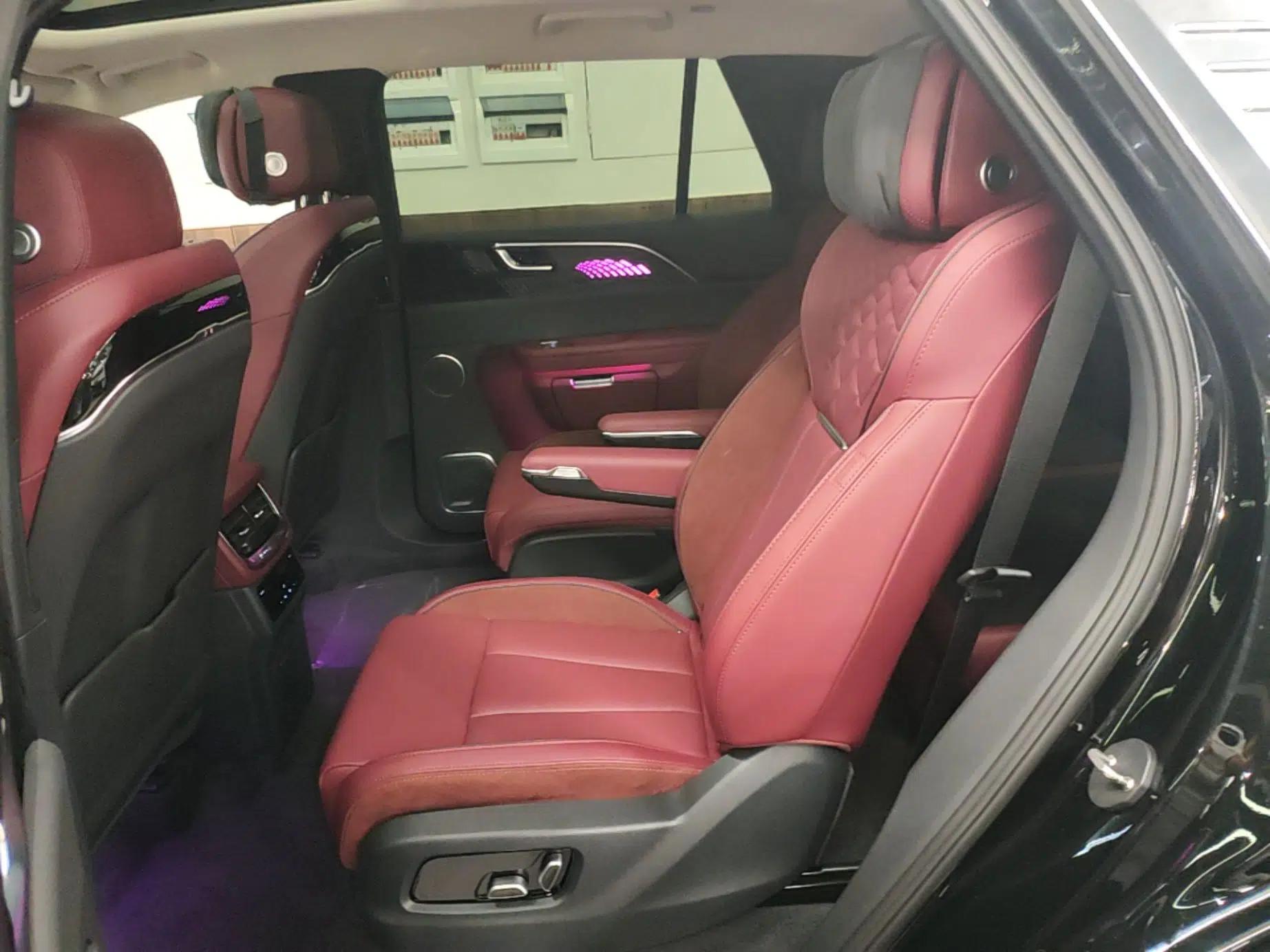Hongqi E-HS9 2022 690 km Range Flagship Edition Six Seats — миниатюра 19