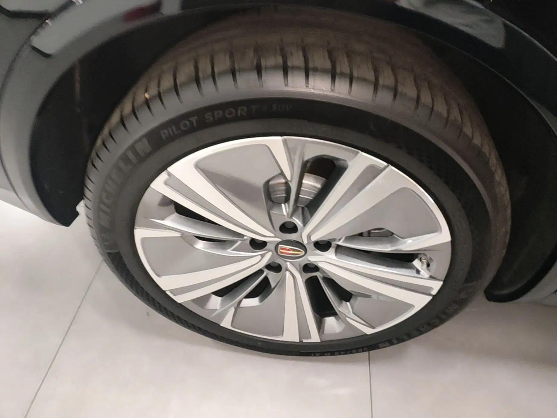 Hongqi E-HS9 2022 690 km Range Flagship Edition Six Seats — миниатюра 10