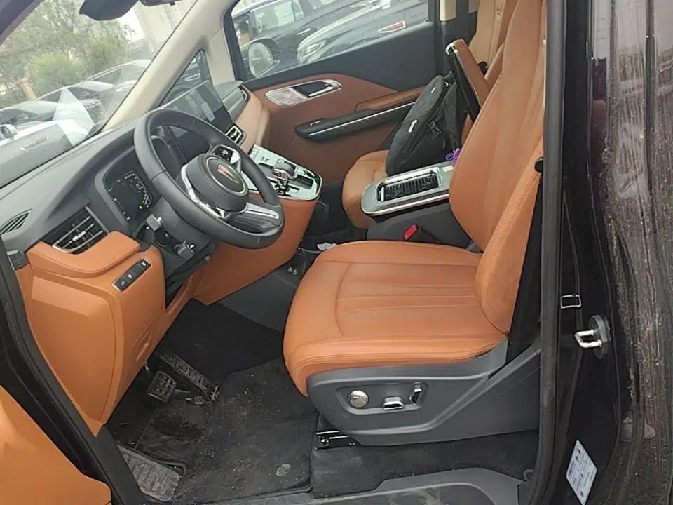 Hongqi HQ9 PHEV 2024 2.0T Four-Wheel Drive Business Edition — миниатюра 18