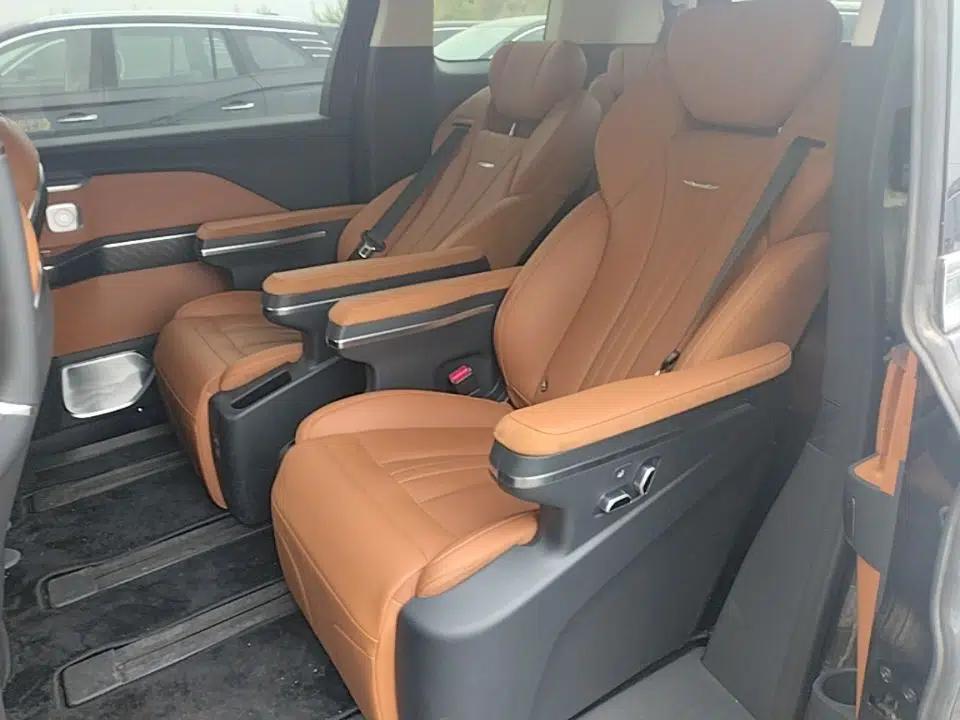 Hongqi HQ9 PHEV 2024 2.0T Four-Wheel Drive Business Edition — миниатюра 20
