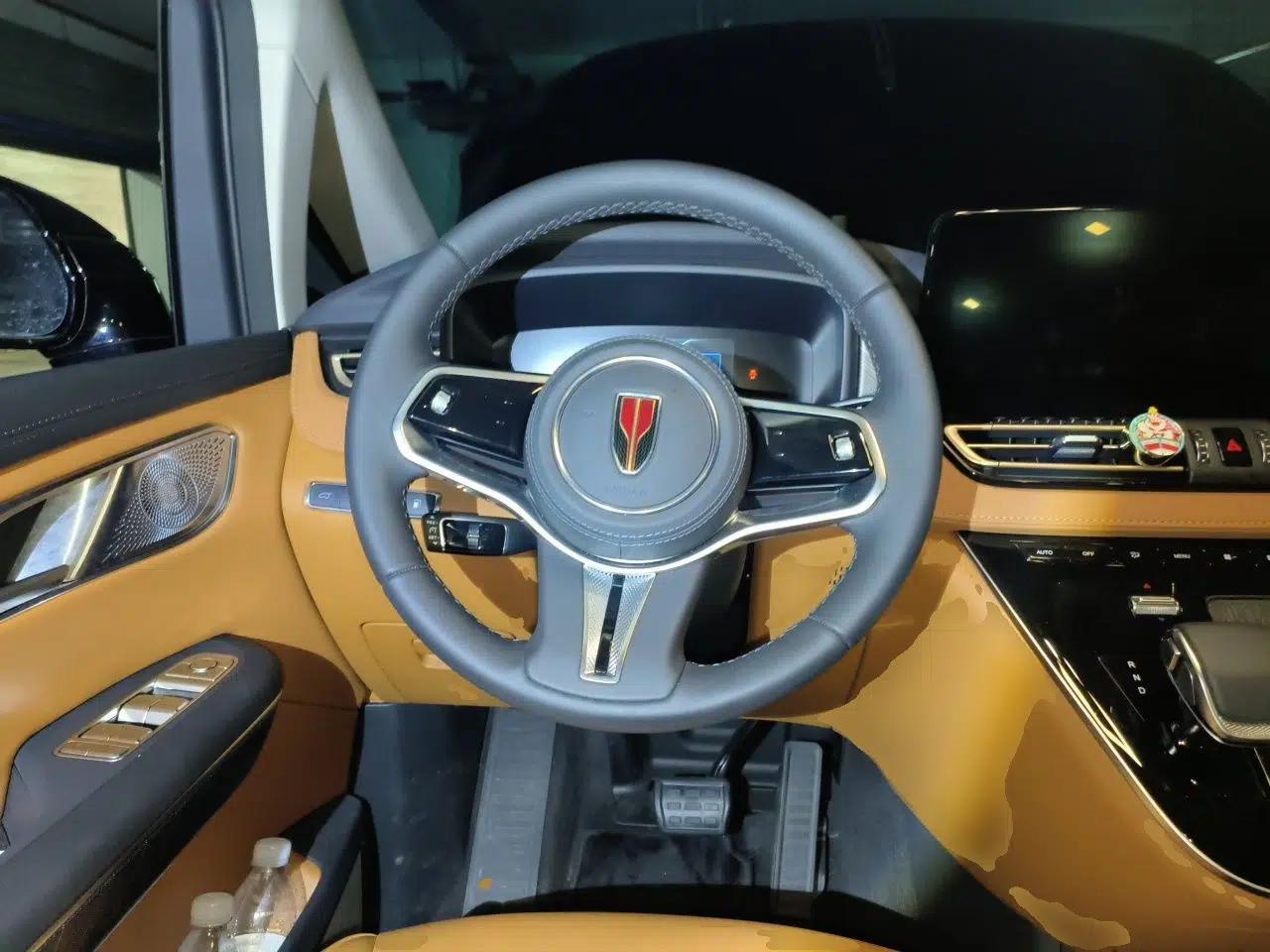 Hongqi HQ9 PHEV 2024 2.0T Four-Wheel Drive Business Edition — миниатюра 11