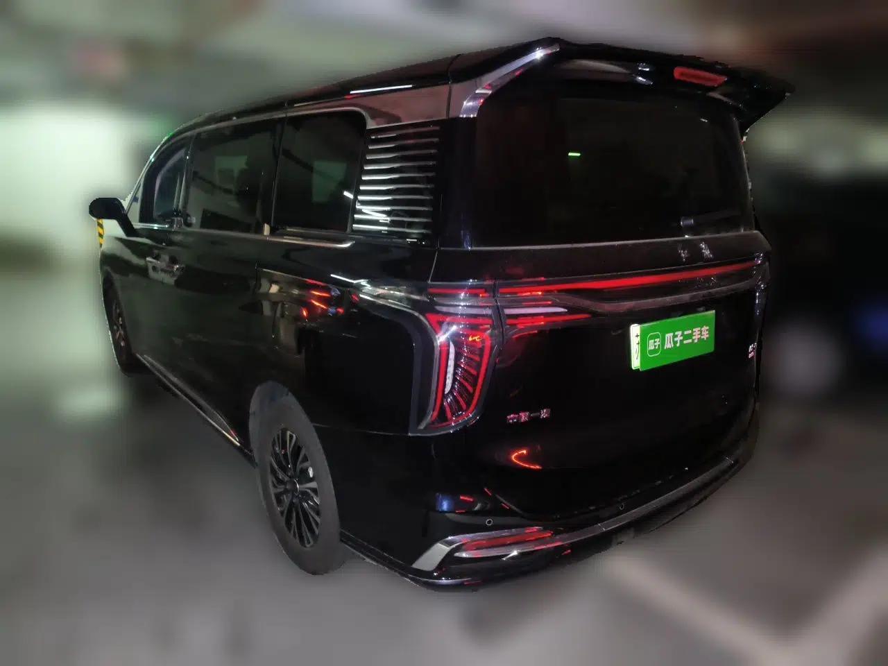 Hongqi HQ9 PHEV 2024 2.0T Four-Wheel Drive Business Edition — миниатюра 4