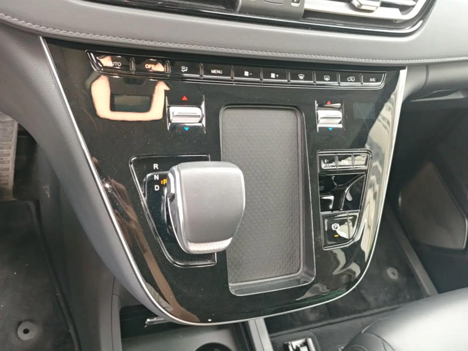 Hongqi HQ9 PHEV 2024 2.0T Four-Wheel Drive Business Edition — миниатюра 17