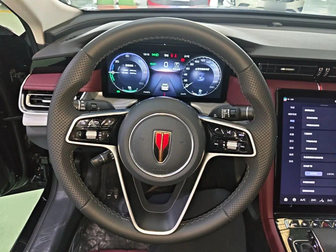 Hongqi H5 PHEV 2025 130 Super Hybrid Version — миниатюра 13