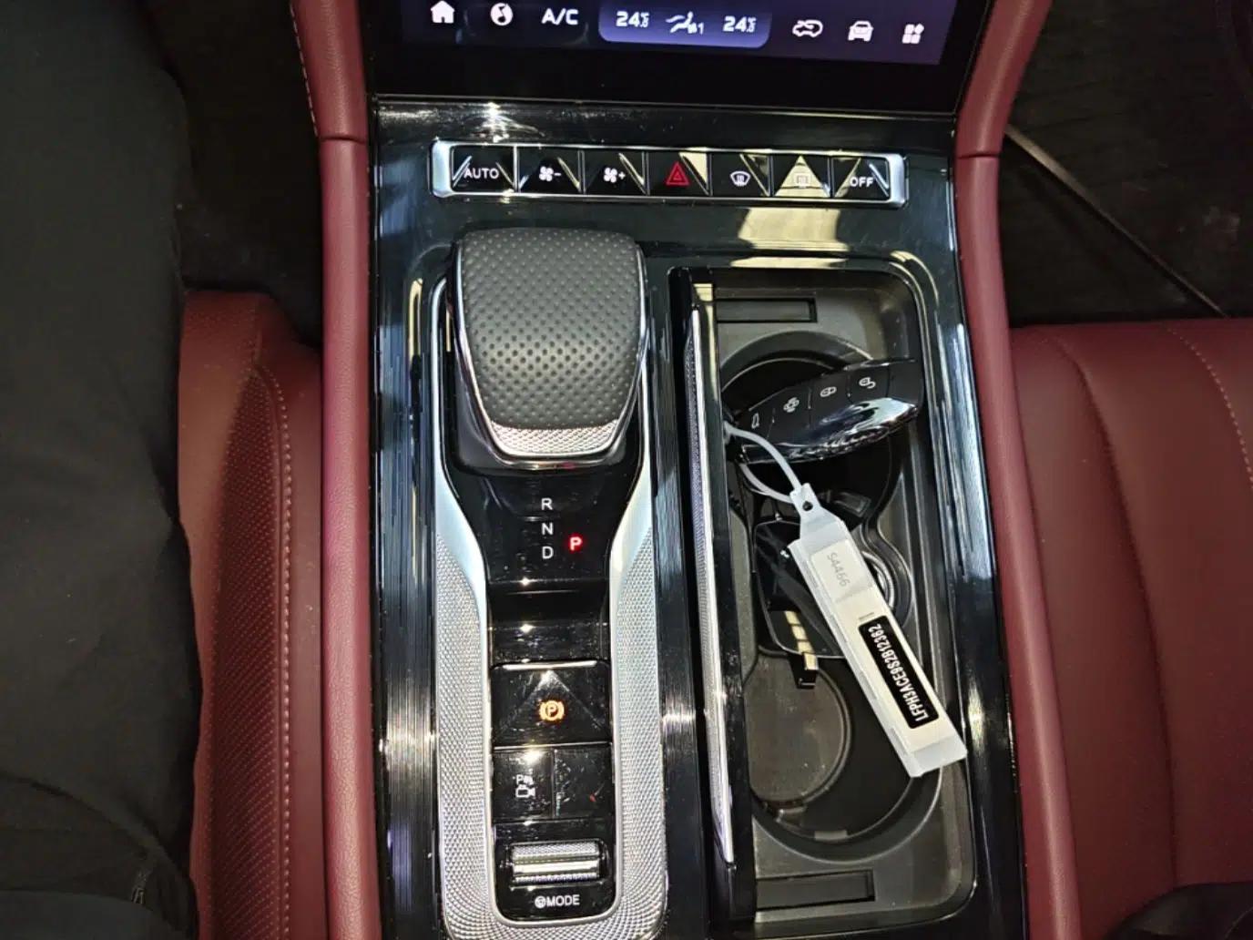 Hongqi H5 PHEV 2025 130 Super Hybrid Version — миниатюра 16