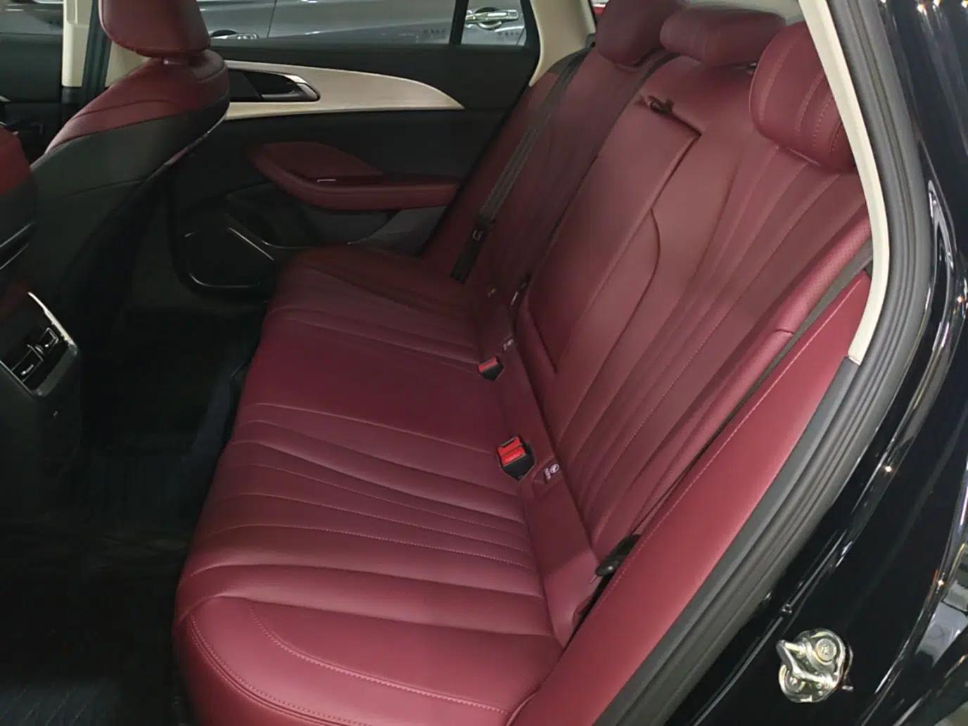 Hongqi H5 PHEV 2025 130 Super Hybrid Version — миниатюра 19