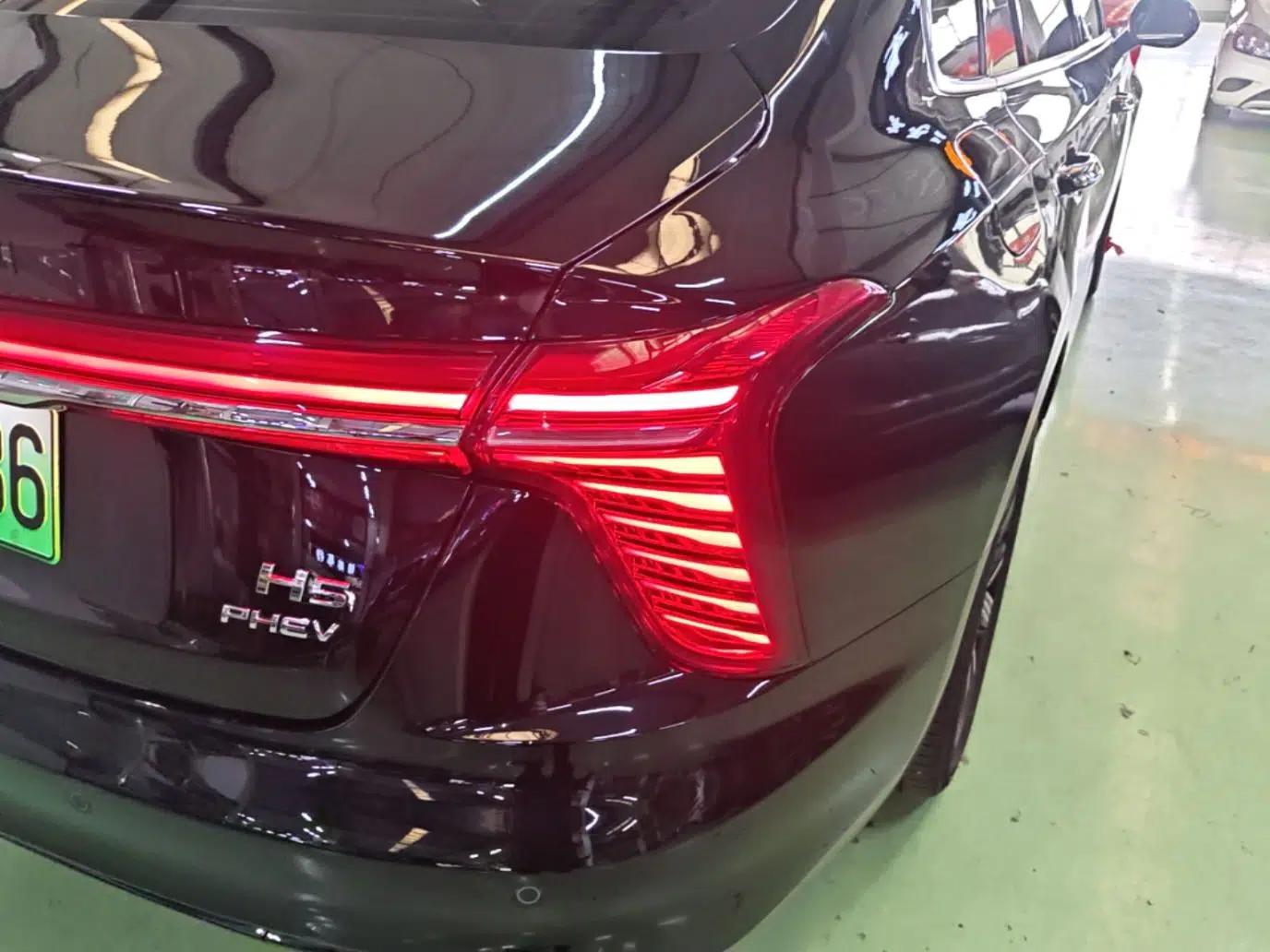 Hongqi H5 PHEV 2025 130 Super Hybrid Version — миниатюра 8