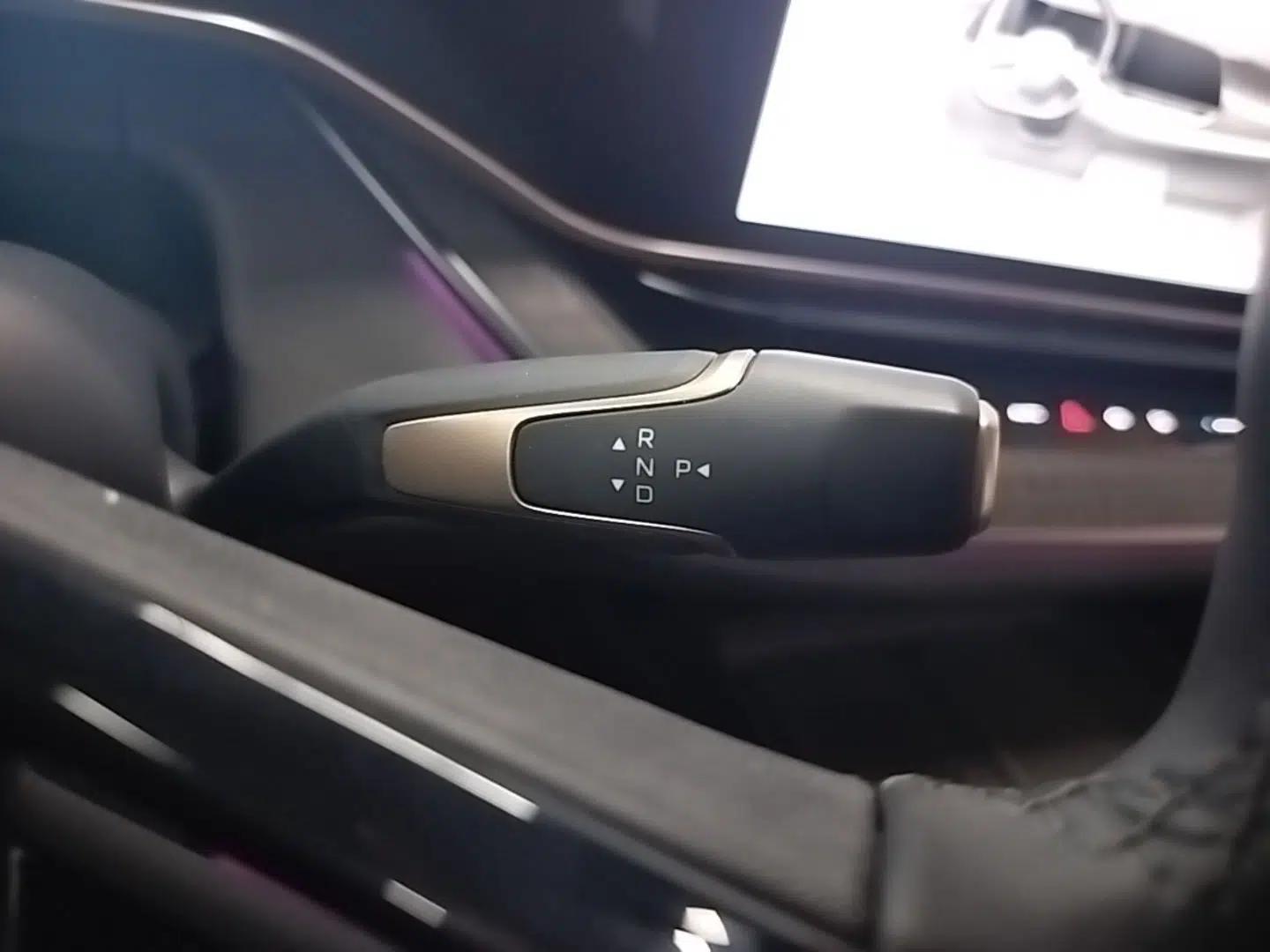 Hongqi Tiangong 08 2025 680 Ultra Four-Wheel-Drive Version — миниатюра 17