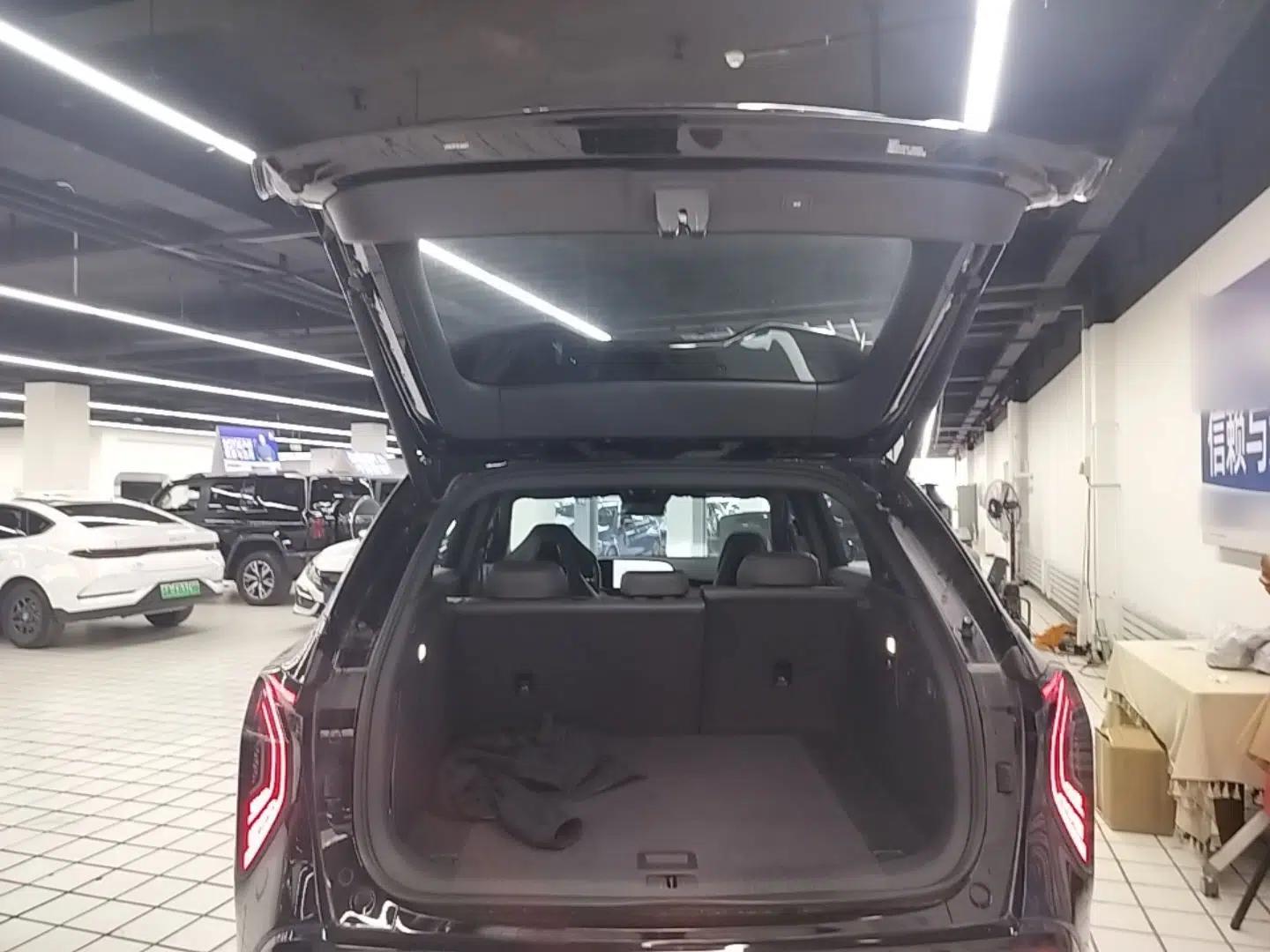 Hongqi Tiangong 08 2025 680 Ultra Four-Wheel-Drive Version — миниатюра 22