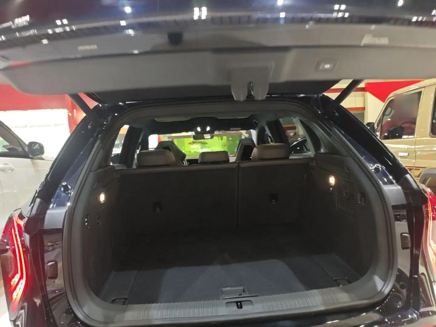 Hongqi Tiangong 08 2025 680 Ultra Four-Wheel-Drive Version — миниатюра 22