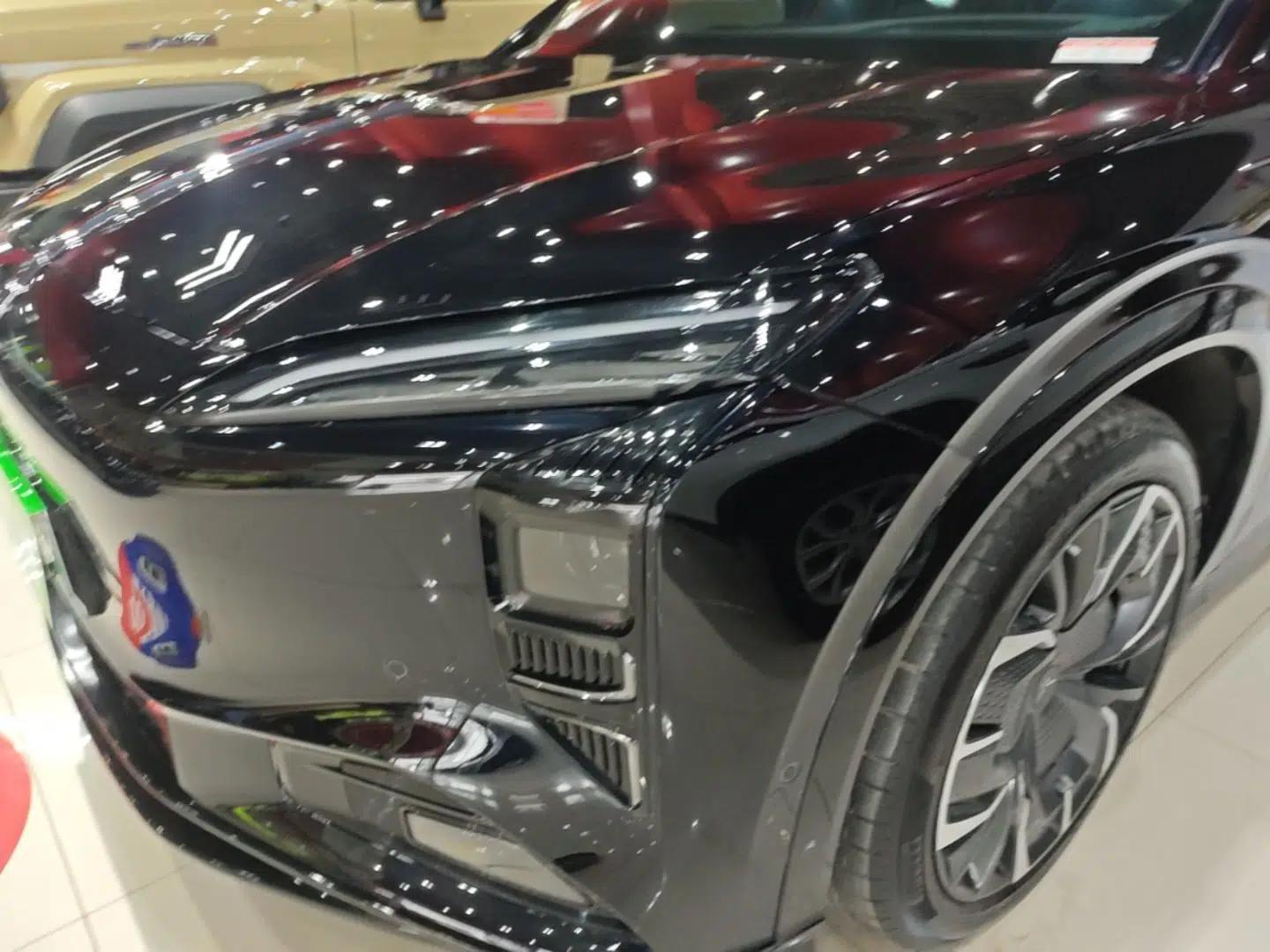 Hongqi Tiangong 08 2025 680 Ultra Four-Wheel-Drive Version — миниатюра 9