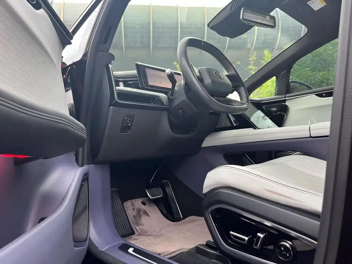 HiPhi X 2021 Flagship Edition 6-seater — миниатюра 12