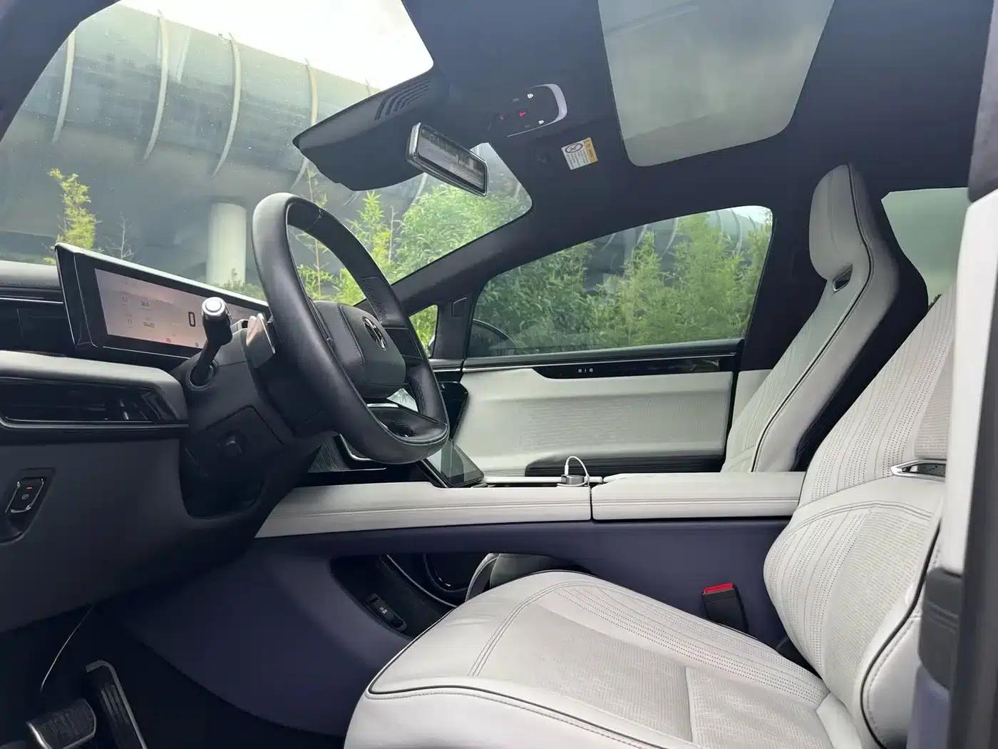 HiPhi X 2021 Flagship Edition 6-seater — миниатюра 13