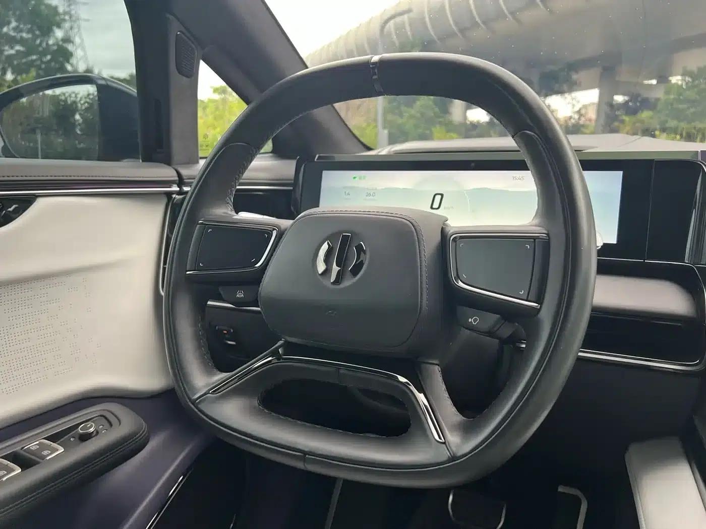 HiPhi X 2021 Flagship Edition 6-seater — миниатюра 19