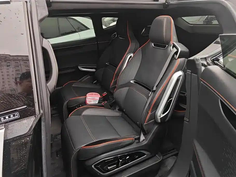 HiPhi X 2021 Performance Edition 6-seater — миниатюра 11