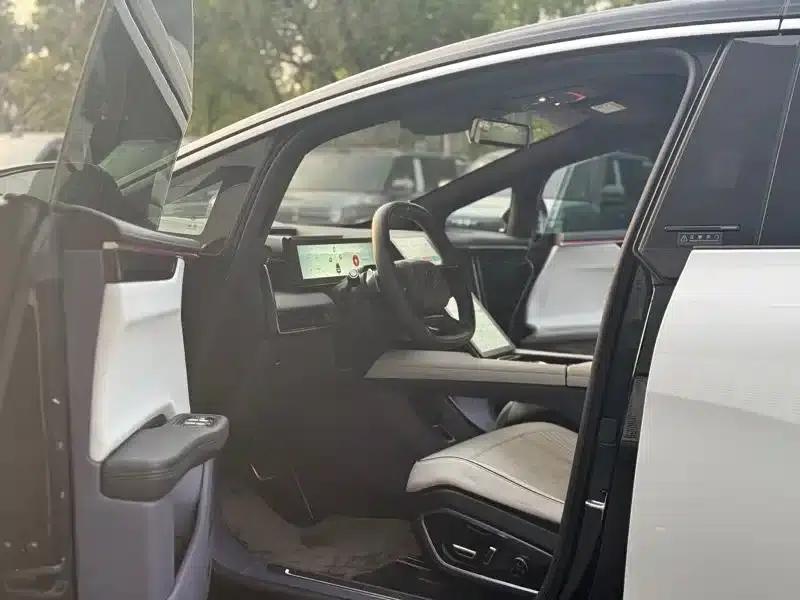 HiPhi X 2021 Founder Edition 6-seater — миниатюра 11