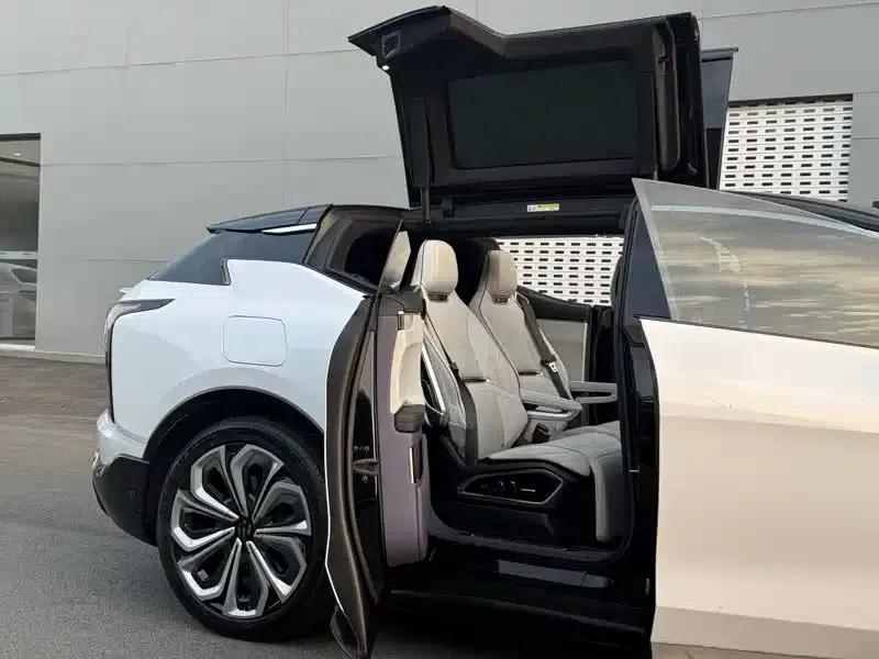 HiPhi X 2021 Founder Edition 6-seater — миниатюра 7