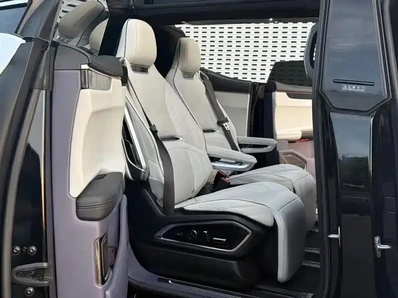 HiPhi X 2021 Founder Edition 6-seater — миниатюра 8